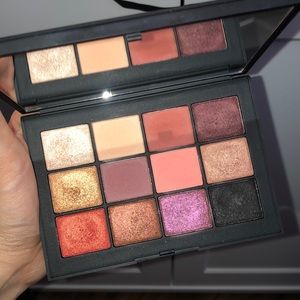 NARS extreme effects eyeshadow palette discontinued
